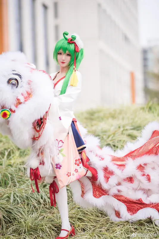 Ikaros Cosplay: A Captivating Transformation