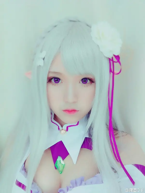 腐团儿Ikaros-NO.021-Cosplay#Re︰从零开始的异世界生活#艾米莉娅 – 001.webp