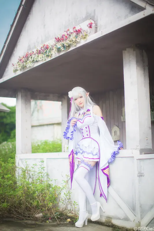腐团儿Ikaros-NO.021-Cosplay#Re︰从零开始的异世界生活#艾米莉娅 – 004.webp