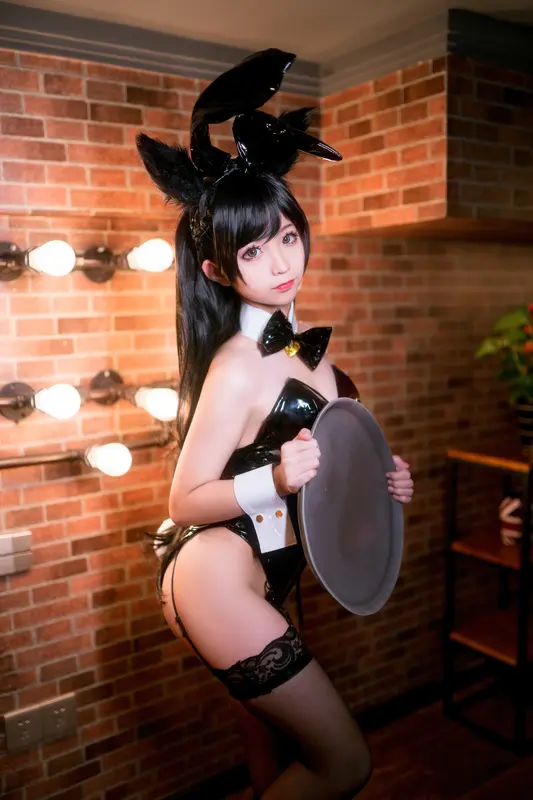 愛宕兔女郎：魅惑誘惑的性感演繹