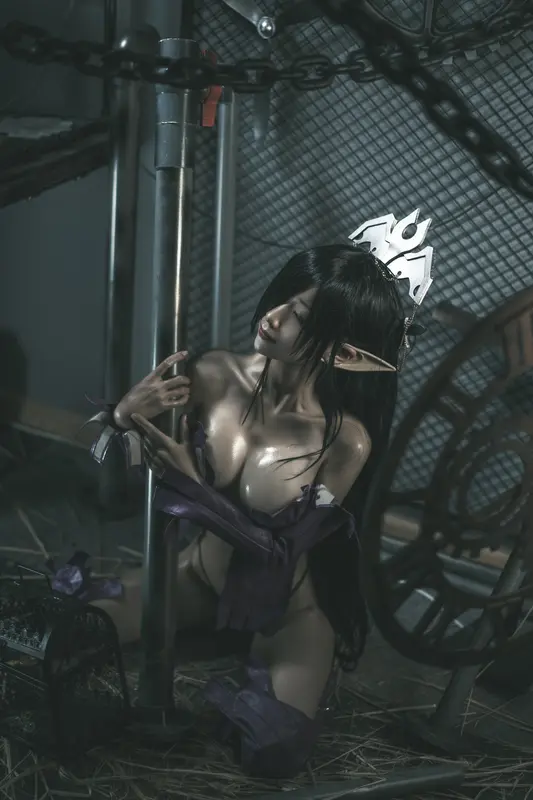 蠢沫沫 NO.121 黑兽 女王原设 – 021.webp