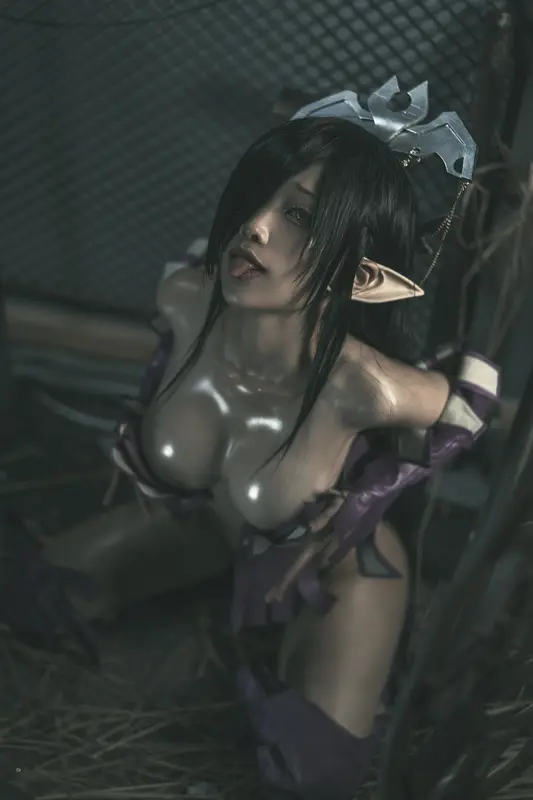 蠢沫沫 NO.121 黑兽 女王原设 – 027.webp