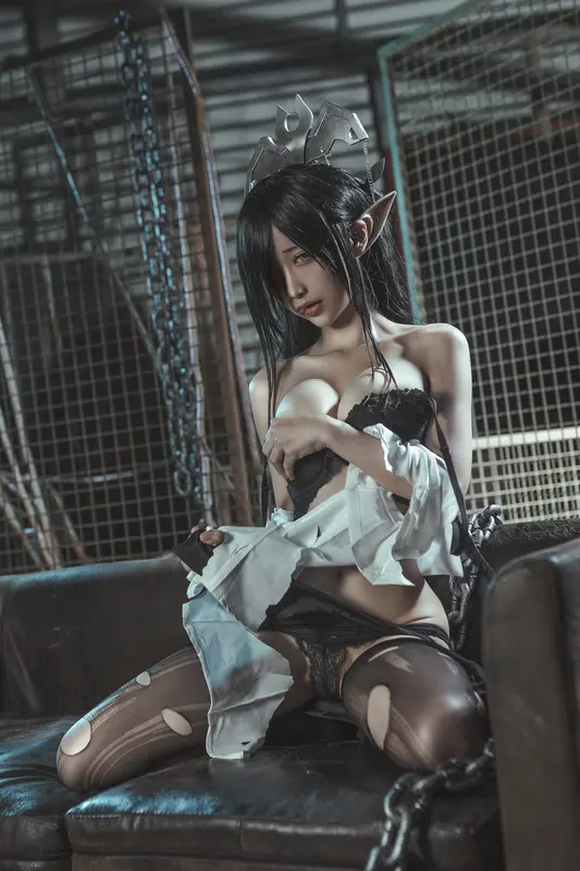 蠢沫沫 NO.121 黑兽 女王OL制服 – 001.webp