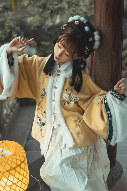 蠢沫沫 NO.145 汉服私影 – 007.webp