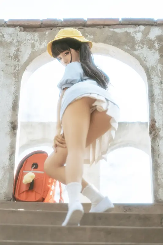 蠢沫沫 NO.155 小黄帽 绅士版 – 078.webp