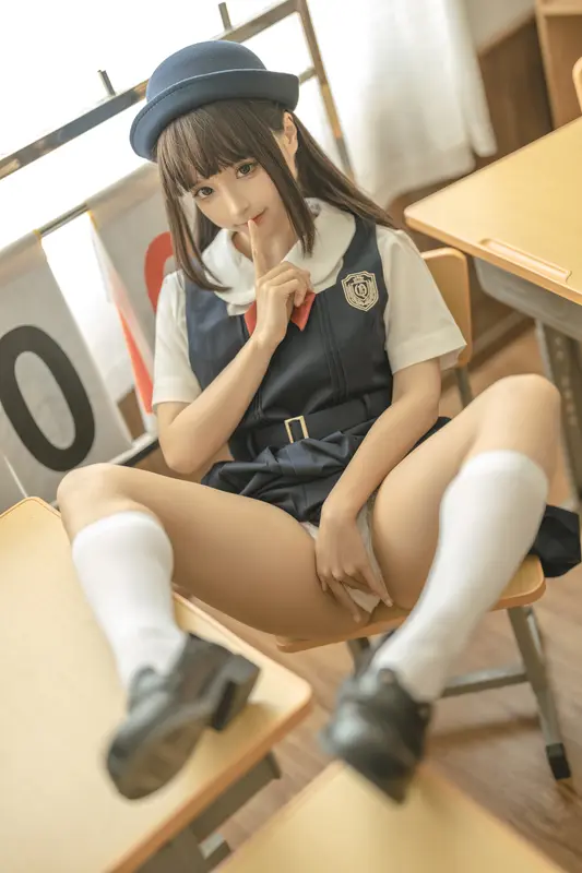 蠢沫沫 NO.182 小学妹-绅士版 – 006.webp