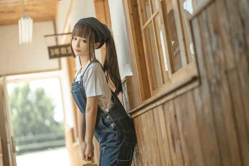 蠢沫沫 NO.183 画室背带裤-绅士版 – 003.webp