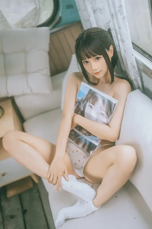蠢沫沫 NO.184 大巴车-绅士版 – 079.webp