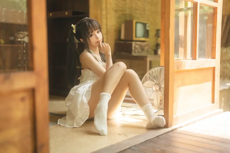 蠢沫沫 NO.186 夏  白吊带 – 028.webp