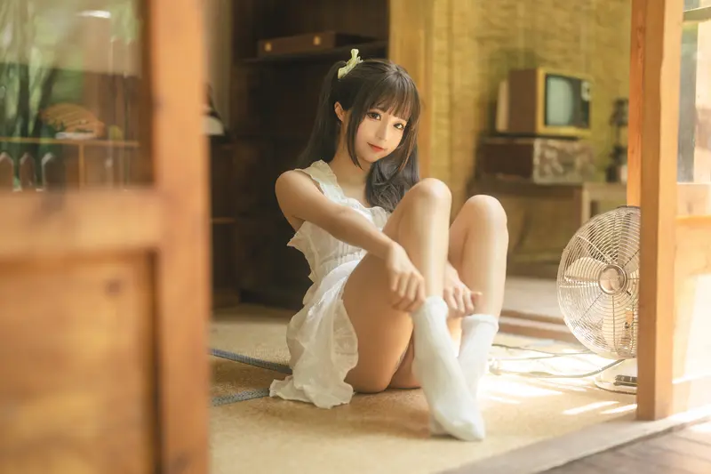 蠢沫沫 NO.186 夏  白吊带 – 029.webp
