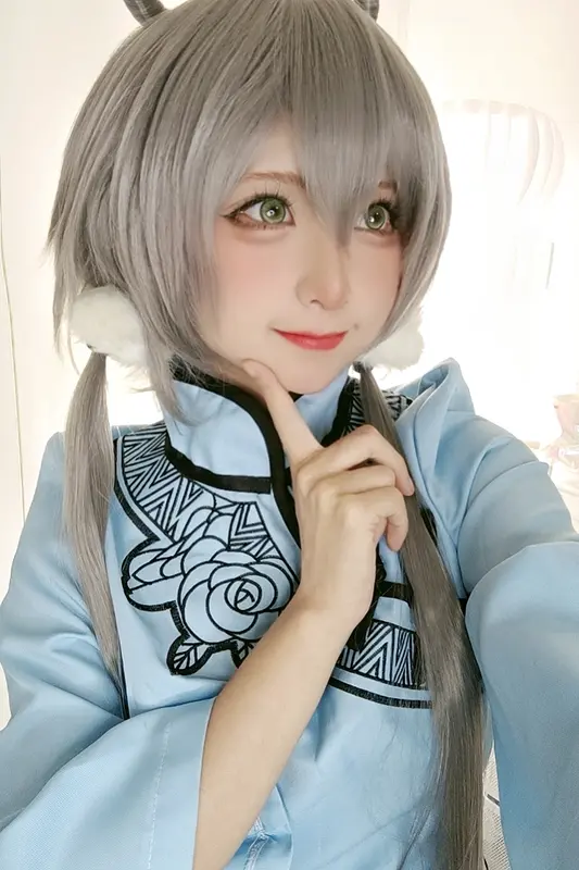 Chunmm's Cosplay Extravaganza: A Sensual Self-Portrait Collection