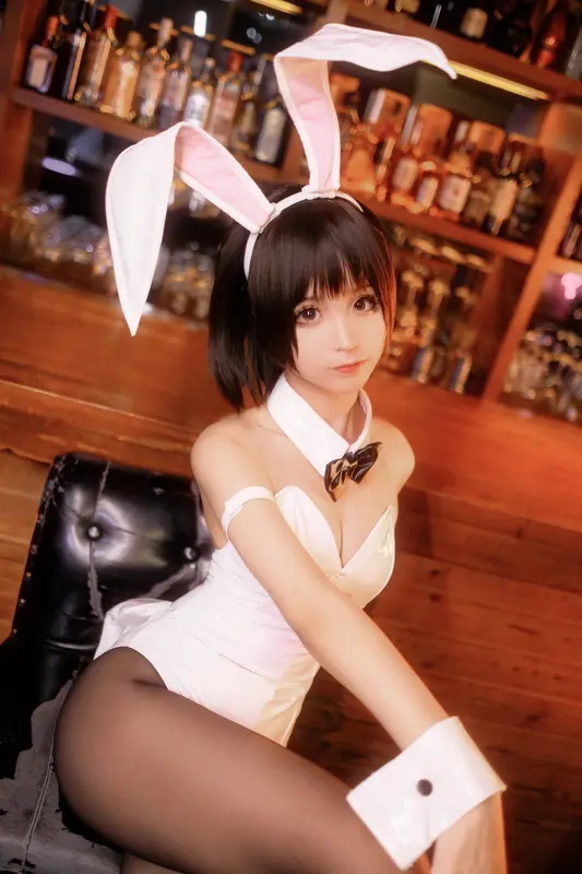 Chunmomo's Graceful Bunny Girl Transformation