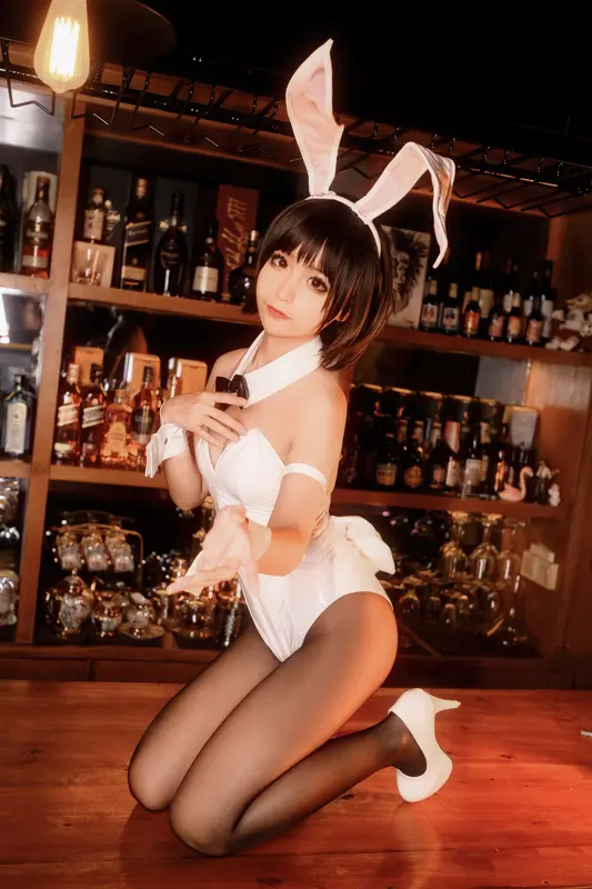 Chun沫沫's Hutch: A Kato Megumi Bunny Reverie