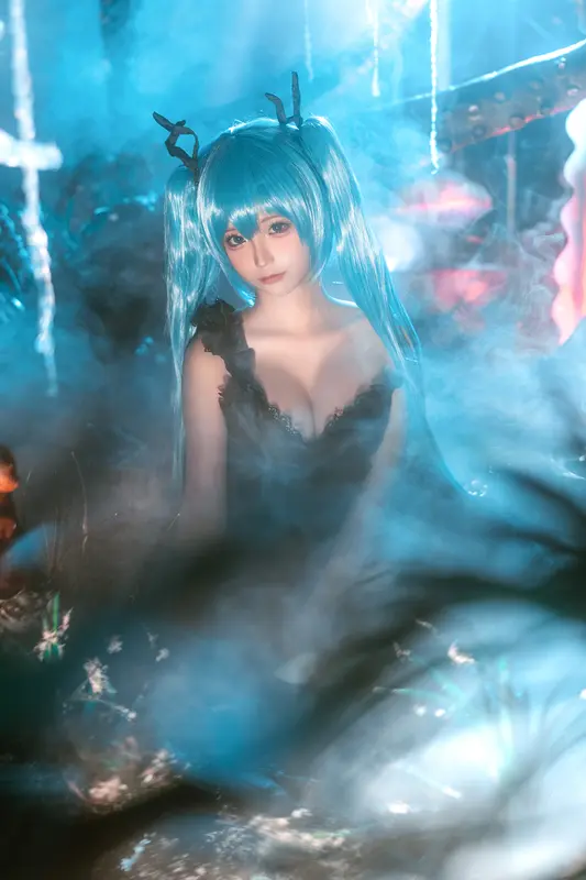 蠢沫沫深海少女：初音的蓝色诱惑