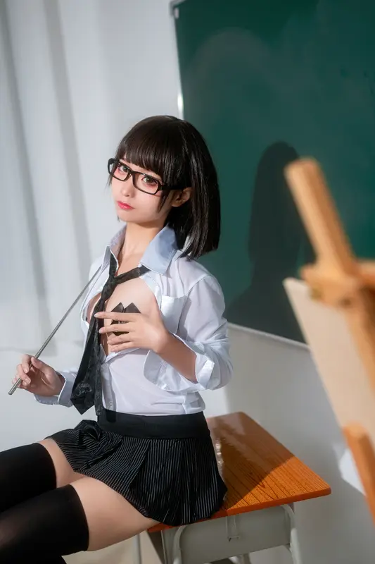 蠢沫沫 NO.21 教师 – 008.webp