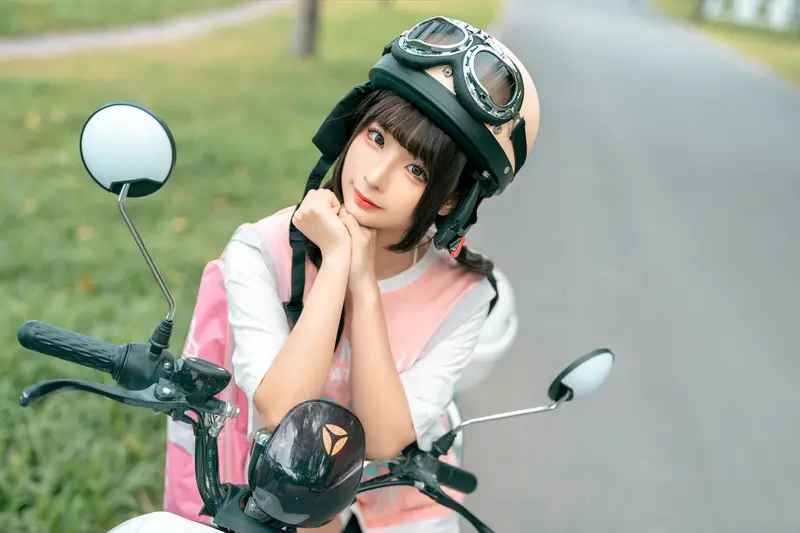 蠢沫沫 NO.212 小电车 – 003.webp