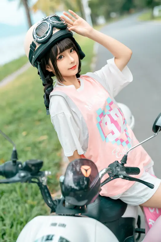 蠢沫沫 NO.212 小电车 – 006.webp