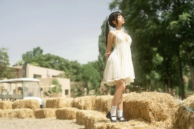 蠢沫沫 NO.235 咖啡厅 – 009.webp