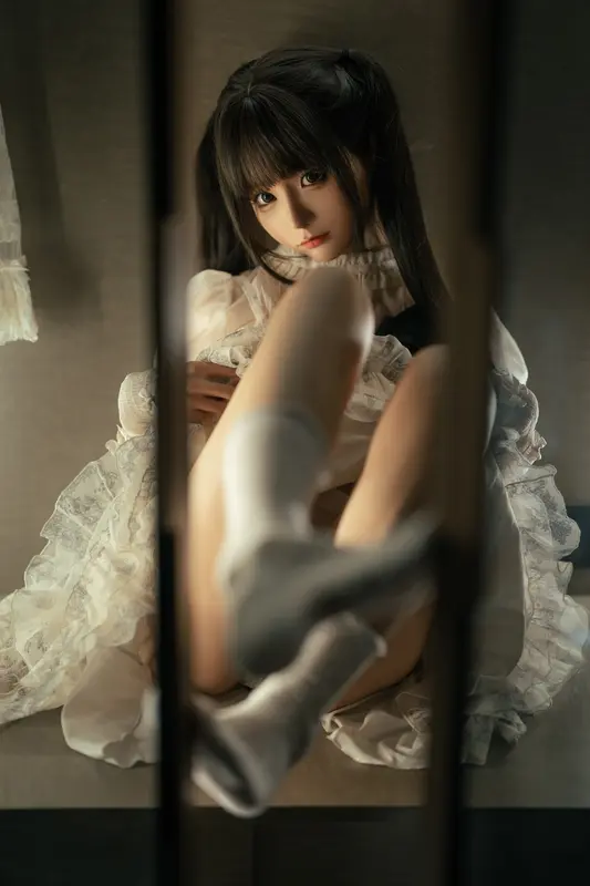 蠢沫沫 NO.261 柜中她 – 005.webp