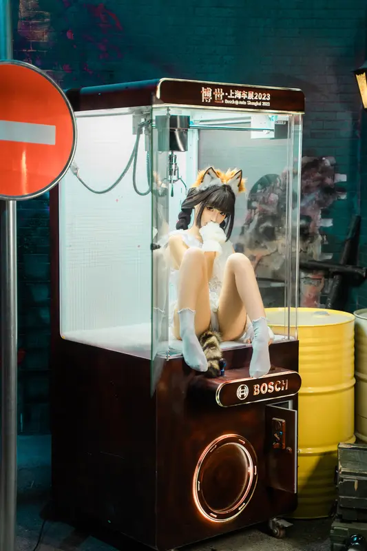 蠢沫沫：甜美少女的娃娃机奇遇
