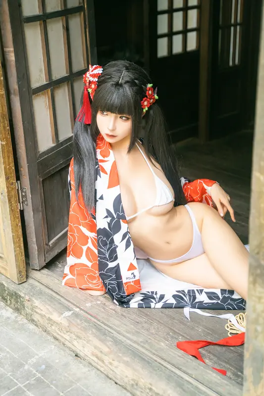 Chunmomo's Erotic 'Sacrifice' in April's Tender Embrace