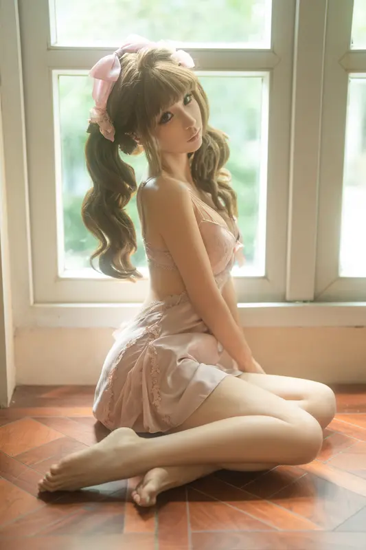 ChunMoMo's Ethereal April Dream: 'Dai'