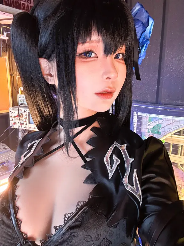 蠢沫沫 NO.315 黑岩射手 – 024.webp