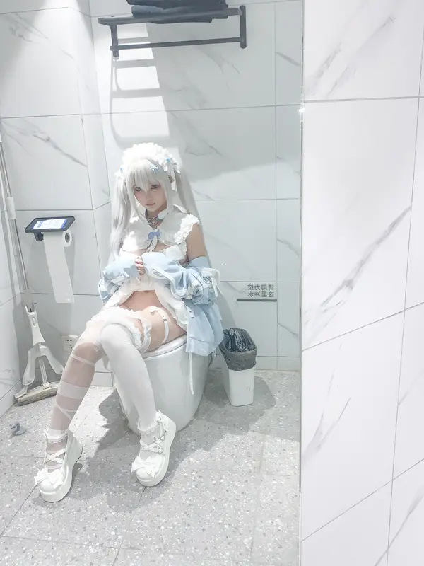 蠢沫沫 NO.321 水色-花絮 – 042.webp