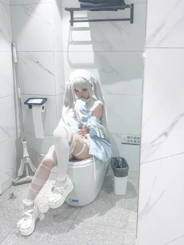 蠢沫沫 NO.321 水色-花絮 – 043.webp