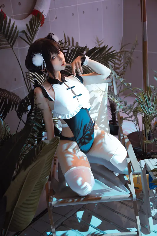 Chunmomo's Adorable Panda Girl Cosplay