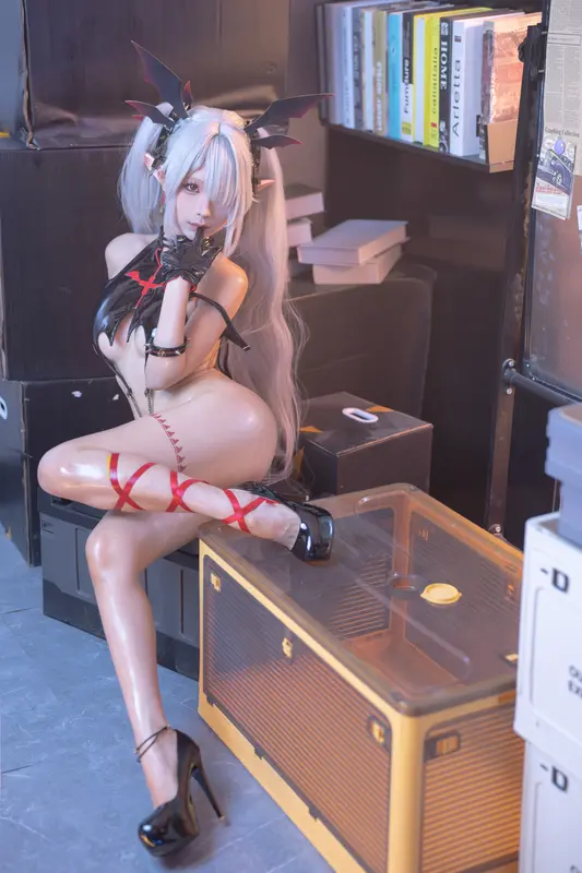蠢沫沫 NO.326 银镜伊织 – 014.webp