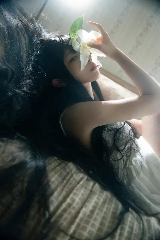 蠢沫沫 NO.335 2024年会员 皮皮-白吊带 – 032.webp