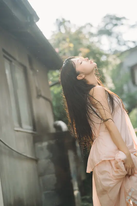 夏日绮想：蠢沫沫的甜美诱惑