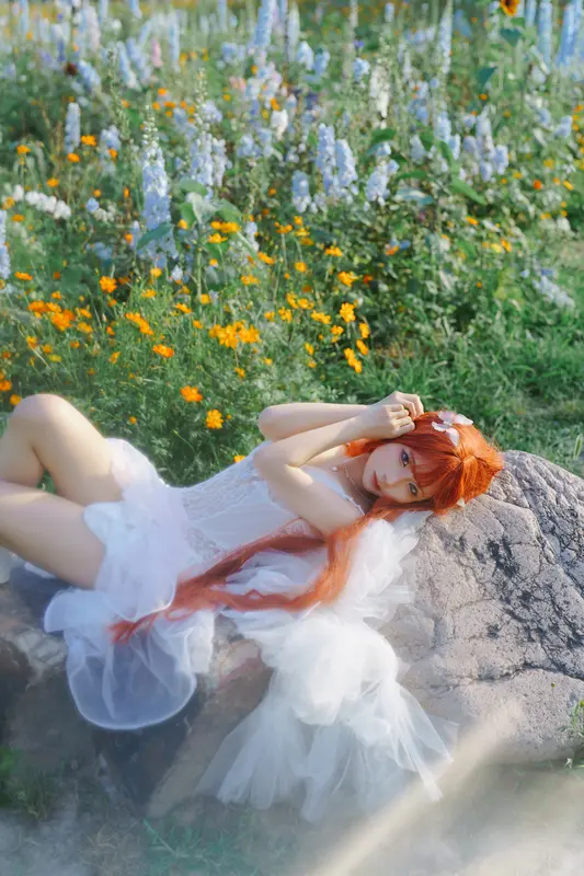 蠢沫沫 NO.357 花丛婚纱 – 019.webp
