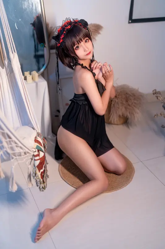 蠢沫沫 NO.53 黑睡裙 – 004.webp