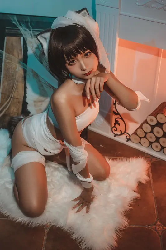 束縛之美：繃帶貓的誘惑