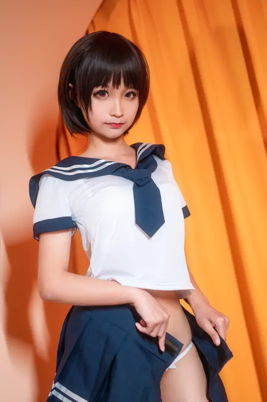 青春制服下的誘惑：蠢沫沫的純真演繹