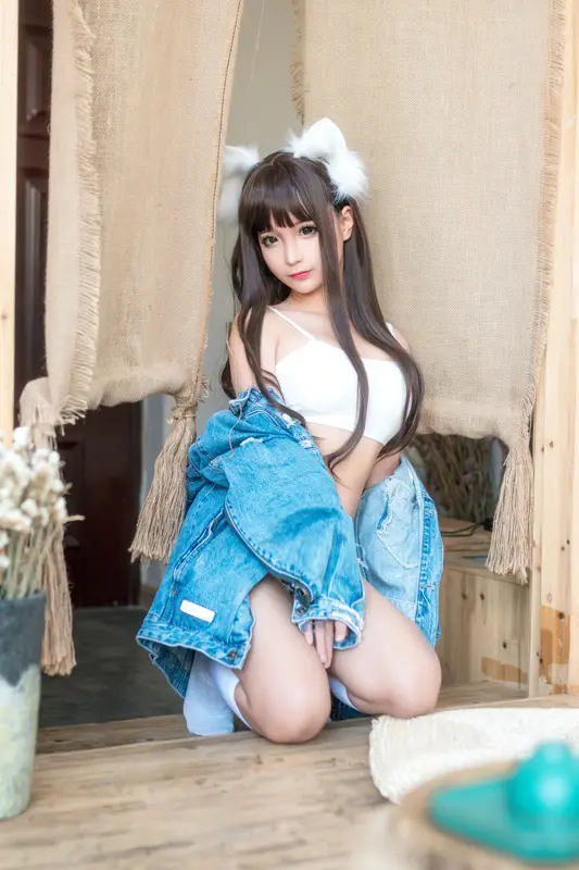 牛仔風情：蠢沫沫的性感演繹
