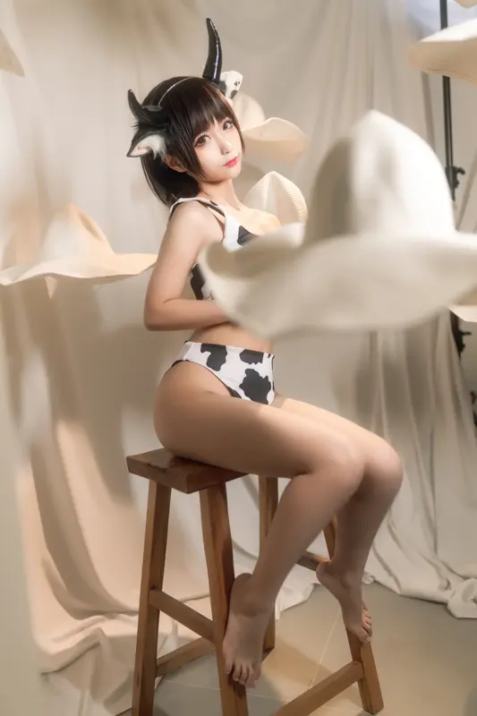 蠢沫沫 NO.82 花花牛 – 001.webp