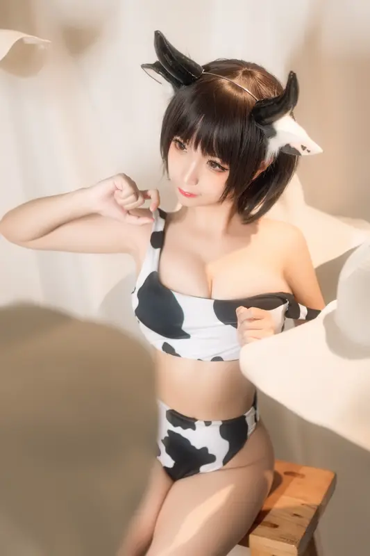 蠢沫沫 NO.82 花花牛 – 004.webp