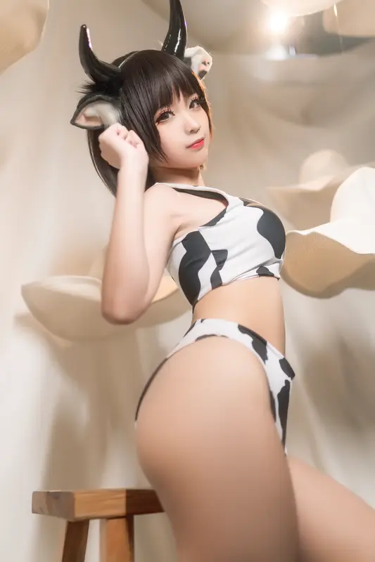 蠢沫沫 NO.82 花花牛 – 019.webp