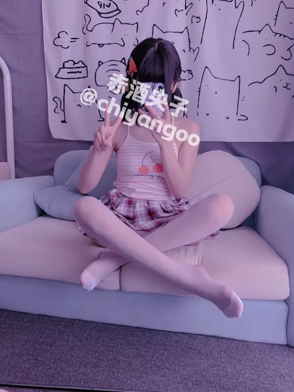 赤酒姬 NO.06 可爱白色丝袜 – 009.webp