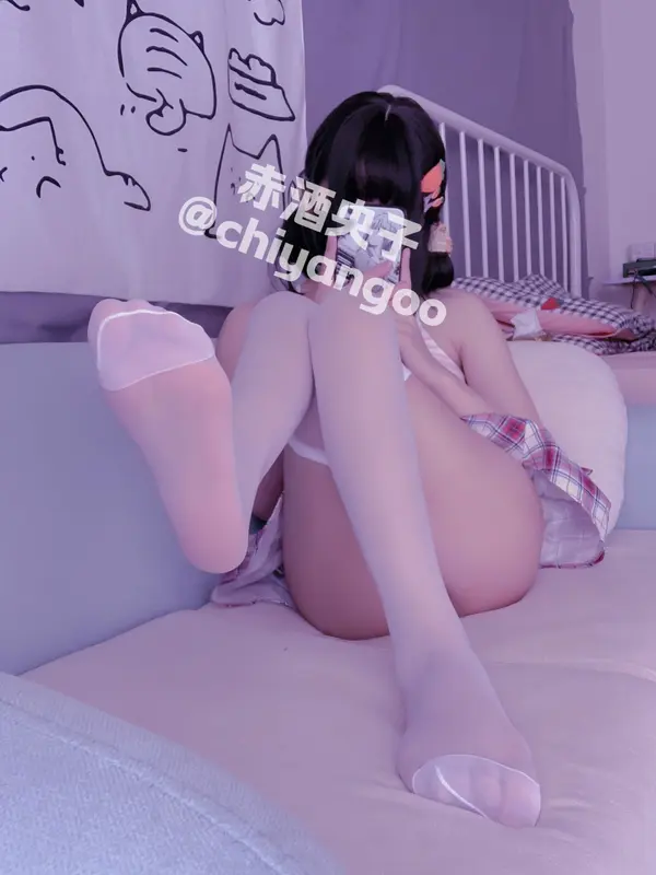 赤酒姬 NO.06 可爱白色丝袜 – 027.webp