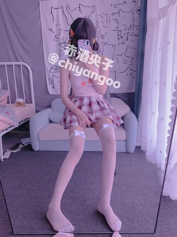 赤酒姬 NO.06 可爱白色丝袜 – 038.webp