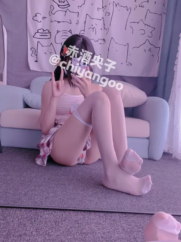 赤酒姬 NO.06 可爱白色丝袜 – 041.webp
