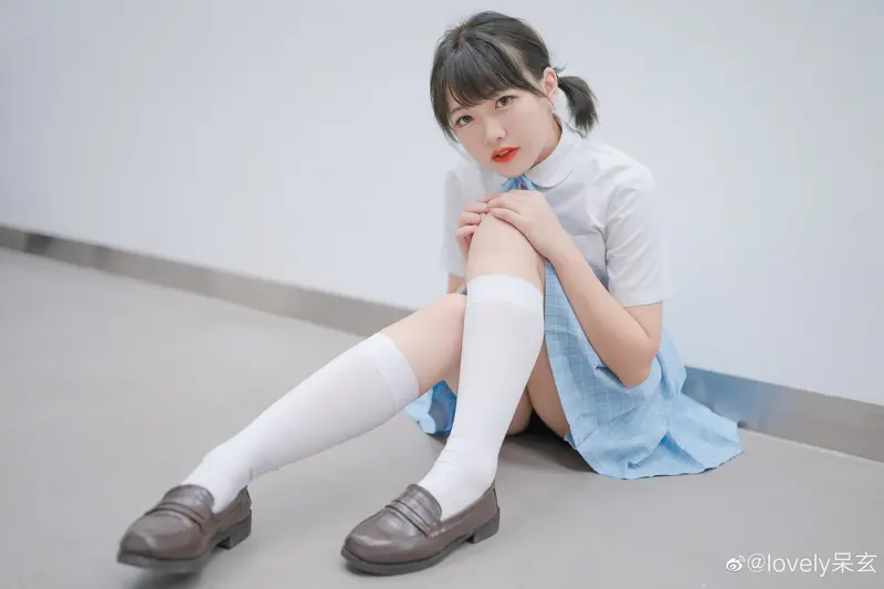 lovely呆玄 微博 第三套 – 003.webp