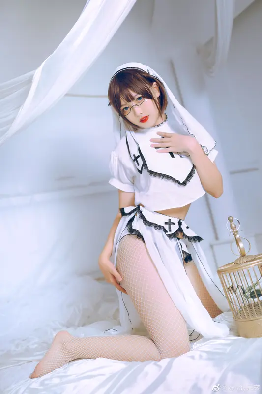 lovely呆玄 微博 第五套 – 001.webp